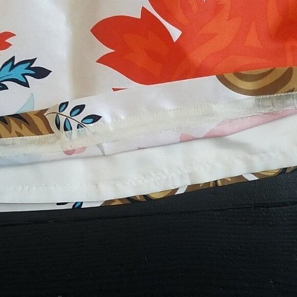 ⚘ Talbots 100% silk skirt - Picture 5 of 8